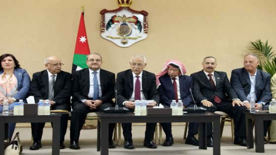 رئيس الديوان الملكي يلتقي وفداً يضم نحو (200) شخصية من مختلف المحافظات