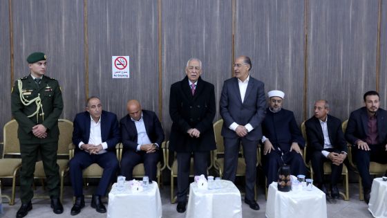 مندوباُ عن الملك وولي العهد… العيسوي يعزي آل سيف