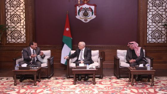 رئيس الديوان الملكي يلتقي وفداً من أكاديمية مضمار لتطوير الأداء والتنمية البشرية