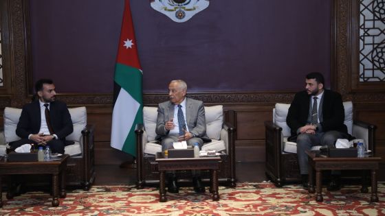 رئيس الديوان الملكي يلتقي فعاليات شبابية ومجتمعية