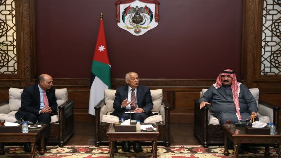 رئيس الديوان الملكي يلتقي فعاليات مجتمعية ورياضية