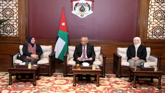 العيسوي يلتقي لناشطات مجتمعيات