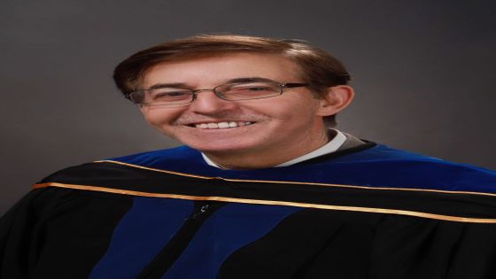 تخصص اللغة العربية، ولغة المتخصصين الكتابية في التواصل الاجتماعي