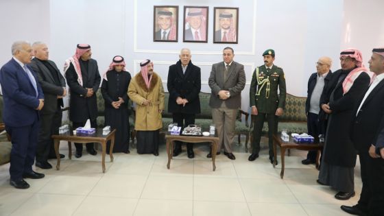 مندوباً عن الملك وولي العهد. العيسوي يعزي بوفاة زوجة الوزير والعين السابق النجادات