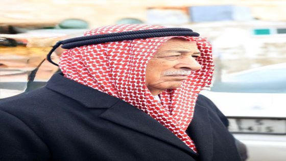 مندوباً عن الملك وولي العهد.. العيسوي يطمئن على صحة ضابط صف أُصيب بمداهمة أمنية لمطلوب خطير بقضايا مخدرات