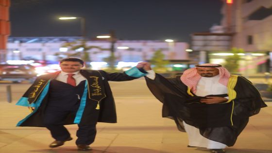 الدكتورة دهمة الحجايا تهنى شقيقها سند بتخرج نجله المهندس عبدالله