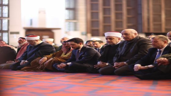 ولي العهد يؤدي صلاة الجمعة في مسجد الشهيد الملك المؤسس