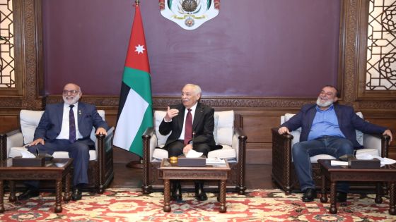 العيسوي يلتقي وفداً من تجمع عشائر اليامون