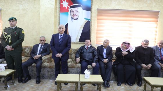 مندوباً عن الملك وولي العهد.. العيسوي يعزي عشيرة الطعاني والسفير الفلسطيني