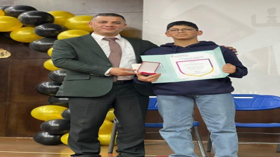 مدارس كنجستون الأولى على العالم