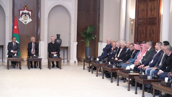 رئيس الديوان الملكي يلتقي فعاليات رياضية وشبابية وإعلامية ومجتمعية