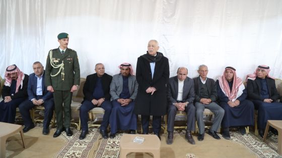 مندوباً عن الملك وولي العهد…العيسوي يعزي عشيرة الشريف