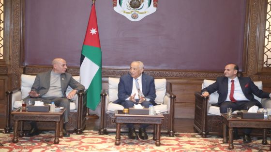 رئيس الديوان الملكي يلتقي وفداً من مديرية التربية والتعليم في الطفيلة