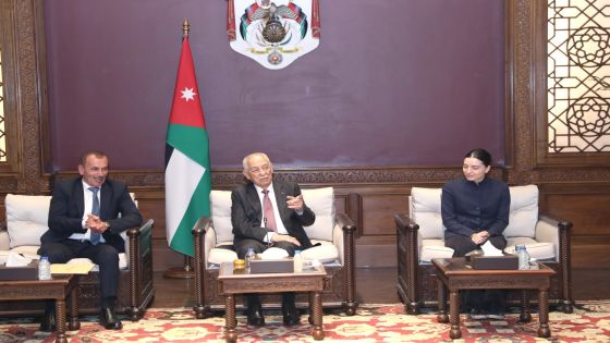 رئيس الديوان الملكي يلتقي وفداً شبابياً من جمعية الملتقى الوطني للتوعية والتطوير