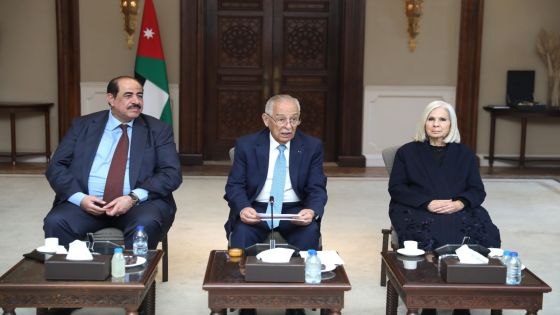 رئيس الديوان الملكي يلتقي نخبة وطنية تمثل مختلف المحافظات والقطاعات احتفالا بيوم العلم