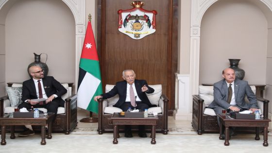 رئيس الديوان الملكي يلتقي وفداً طلابياً يمثل مبادرة الميثاق الوطني ووفداً من أبناء لواء ناعور