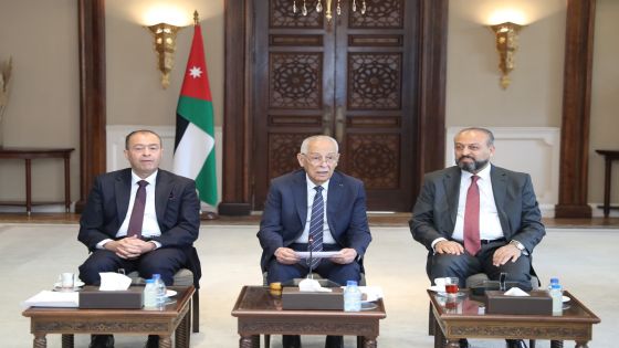 رئيس الديوان الملكي يلتقي فعاليات نقابية وحزبية