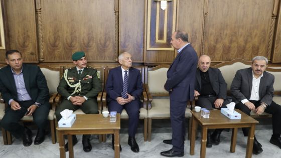 مندوباً عن الملك وولي العهد.. العيسوي يعزي آل الجندي