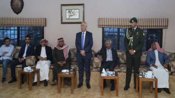 مندوباً عن الملك وولي العهد… العيسوي يعزي عشائر المخادمة وبني فواز والسلايطة والفايز والزبن
