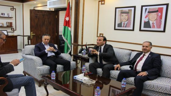 الصناعة والتجارة تبحث مع نقابة المقاولين إعادة التوازن لملف تعويضات المشاريع