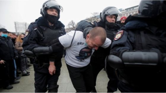 مظاهرات ضد بوتين في موسكو.. واعتقال زوجة نافالني