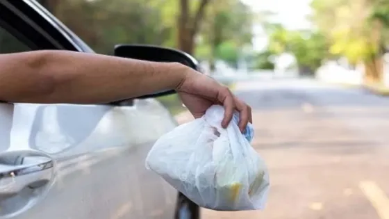 محافظ جرش: توقيف أشخاص والتعميم على آخرين لرميهم النفايات من المركبات