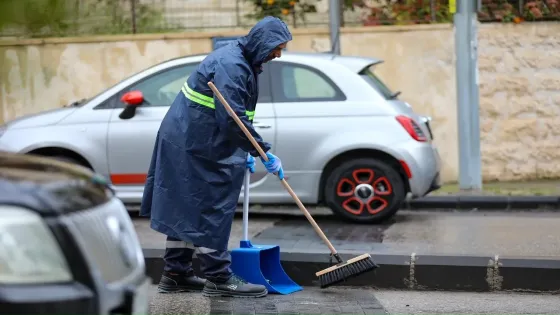 الأمانة: بدء أولى مراحل جمع ونقل النفايات عبر الشركات المزودة للخدمة