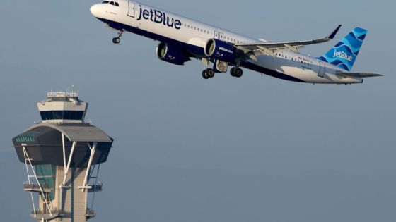 شركة جت بلو الأمريكية للطيران تجمد جميع رحلاتها بشكل مفاجئ