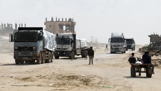بدء دخول شاحنات الوقود والغاز إلى غزة بعد عامين من الحصار الإسرائيلي