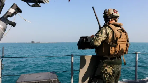 طهران: سنواجه القرصنة البحرية الأمريكية بعمل عسكري غير مسبوق
