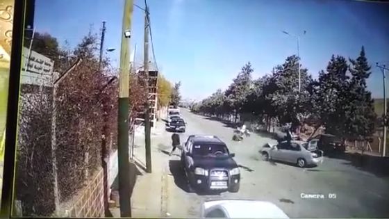 بالفيديو اصابة رقيب سير بحادث في الشوبك