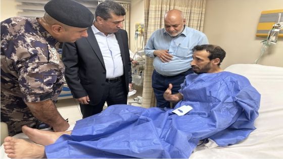 محافظ العقبة يتفقد المصابين بتسرب غاز ثاني أكسيد الكبريت