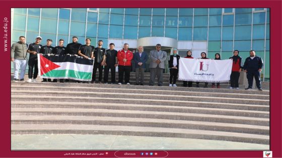 رئيس جامعة الاسراء يلتقي بالطلبة المشاركين في بطولة مئوية الدولة الأردنية
