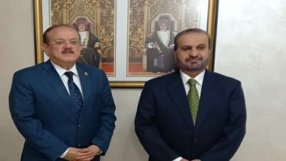 رئيس جامعة مؤتة يلتقي السفير العماني في عمان
