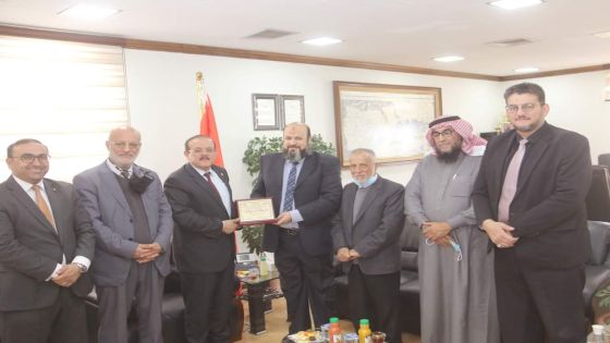 مؤتة :رئيس رابطة علماء الأردن يزور الجامعة