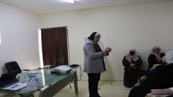 جامعة البترا تعقد ورشة إدارة المشاريع الصغيرة لسيدات مرج الحمام