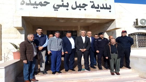 وزير السياحة والآثار يتفقد في زيارة ميدانية موقع مكاور الأثري