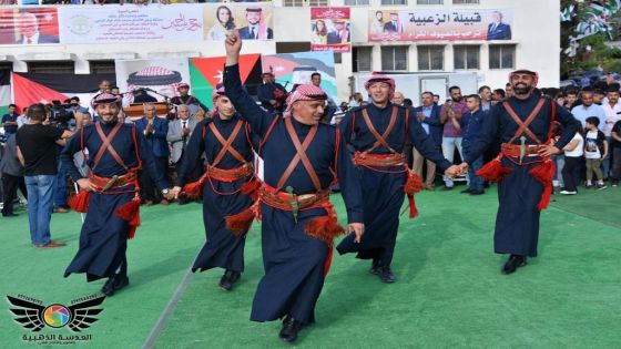 شاهد : عشائر الزعبية تحتفل بالأعياد الوطنية وزفاف سمو ولي العهد