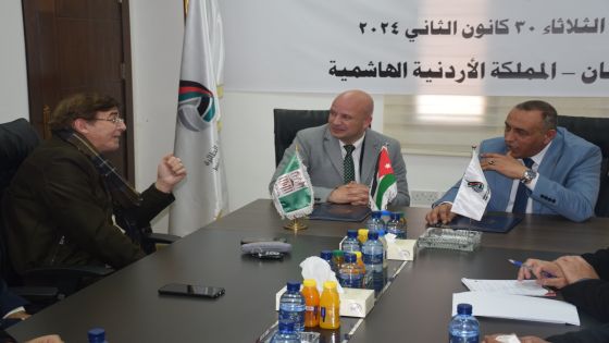 جامعة البترا توقع اتفاقية تعاون مشترك مع الاتحاد الأردني لكرة الطائرة