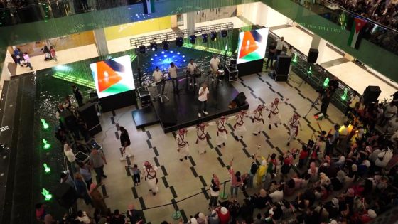 “الاسواق الحرة” تحتفل بعيد الاستقلال (78) في النافورة مول