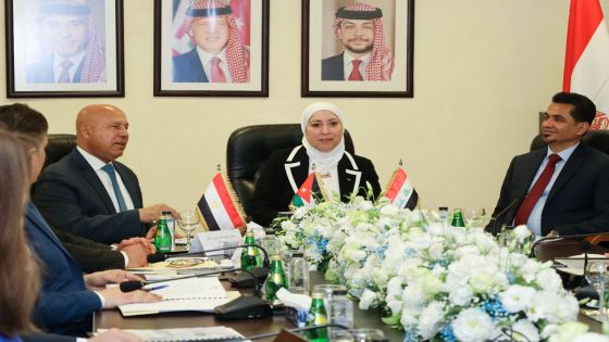 الأردن ومصر والعراق يبحثون تعزيز التعاون في النقل البحري والبري