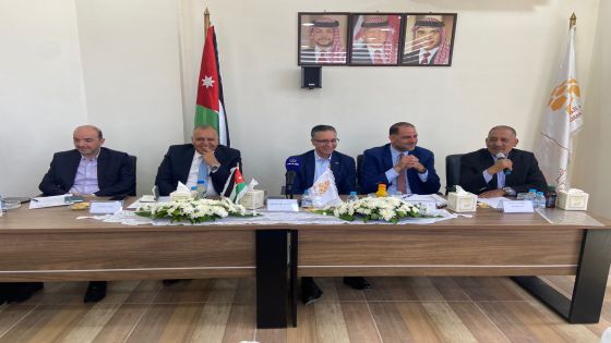 وزير الصناعة والتجارة يلتقي المستثمرين في مدينة مادبا الصناعية