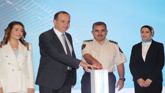 وزير الاقتصاد الرقمي والريادة يطلق بوابة التجارة والأداء اللوجستي