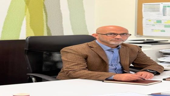 عشرونَ حولاً من الآسنِ… ولم يستفقِ الوزراءُ إلا لصفعةِ إعلاميٍّ نَزِقٍ