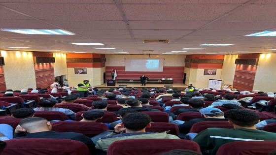 نادي طلبة الصيدلة في جامعة فيلادلفيا يعقد محاضرة حول تحديات ما بعد التخرج