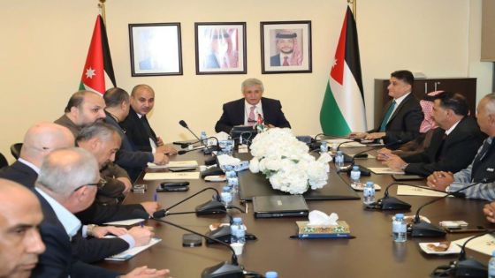 النقل : تشريعات التطبيقات الذكية منحت قطاع التكسي مزايا لاستدامة عمله