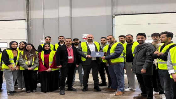 كلية الأعمال تعزّز التعليم التطبيقي بزيارة ميدانية إلى هايبر ماكس