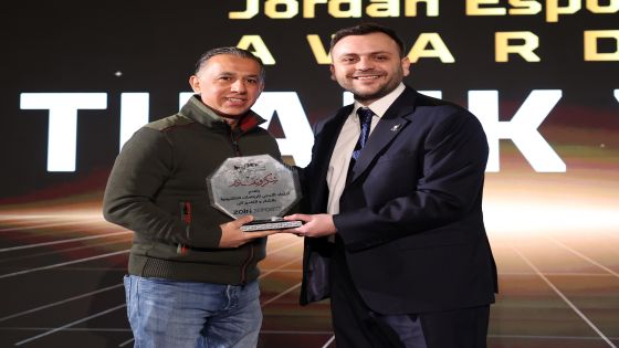 الأمير عمر بن فيصل يكرّم مركز زين للرياضات الإلكترونية