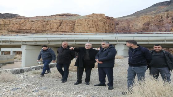 وزير الأشغال يوجه بتدعيم حمايات جسر زرقاء ماعين