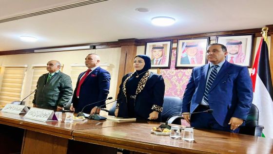 احتفالًا بعيد ميلاد الملك.. الزرقاء تشهد إشهار كتاب ‘الصعود من المنتصف’ بحضور المحافظ